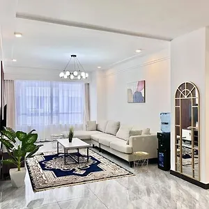 Two Bedroom In Kilimani,yaya Centre Apartment Nairobi