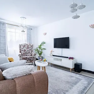 Apartment Lovely One Bedroom Apartment,swimming Pool, Gym, Workspace