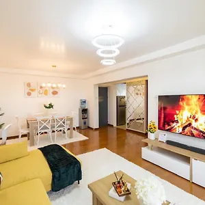 Cozy 2 Bedroom Apartment