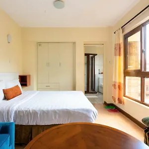 Apartment View With Rooftop Pool - Nairobi