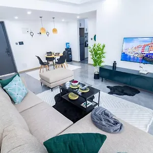 Chic 2br Apartment