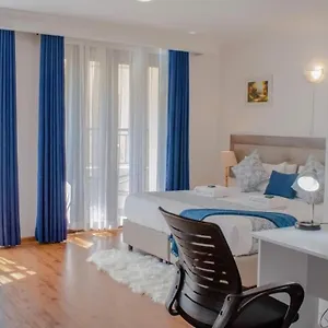 Casa Misa Riverside Apartment