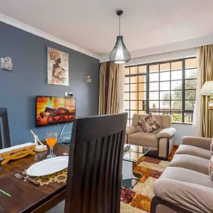 Luxurious King-bed With Hot Water Apartment *