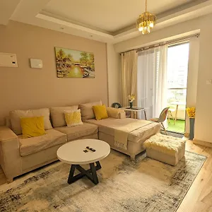 Oakley Apartment- By Tito Homes Apartment