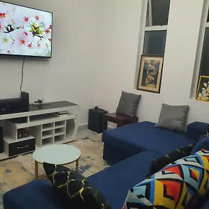 Regional Homes Ke Racecourse Gardens Bed & Breakfast