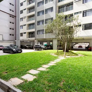 Rose Manor - Cozy Luxurious 2 Bedroom In Kilimani Apartment