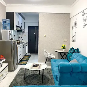 Pazoori Golden Smart Furnished Kilimani * Nairobi