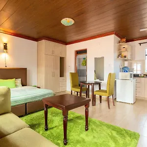 Spacious Penthouse Rooftop With King Bed *