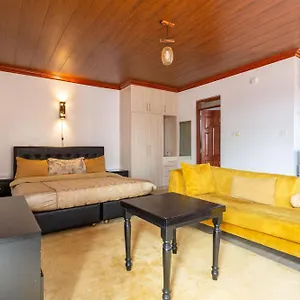 Penthouse Rooftop With King Bed * Nairobi