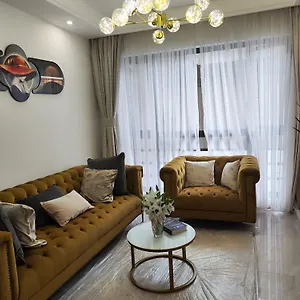 Apartment Romantic Getaway With Views