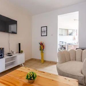 Oloip Lai-parklands Apartment