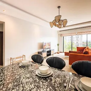 Lush Retreat Near Yaya Center With Pool, Gym & Views * Nairobi