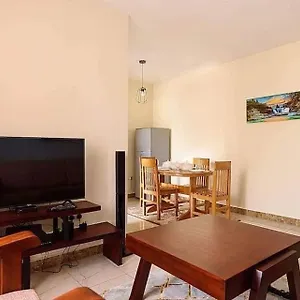 2 Bedroom Short And Long-term Apartment *