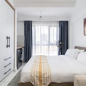 Smarthomes Stylish In Kilimani, Yaya Center With Gym Apartment