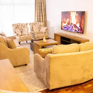 Un Accredited 2br3bedspoolgymfullpower Backup70inchtv Apartment