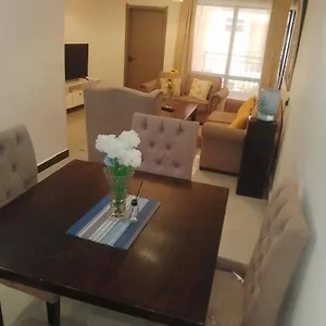 Beautiful 2 Bedroom At Royal Garden Apartment