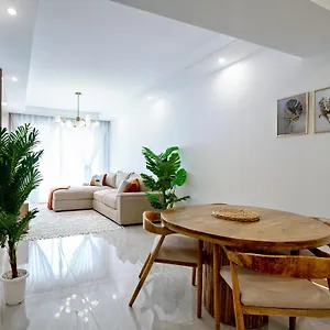 Chic, Kileleshwa, 1 Bedroomed With Gym And Heated Pool Apartment Nairobi