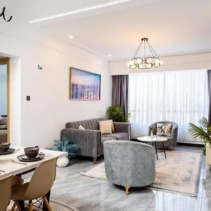 Modern 2-bed With Pool ,yaya Centre Apartment