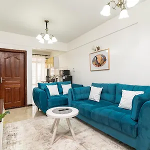 1 Bed And Exta Bedroom At Kilimani Yaya Centre-nairobi Apartment