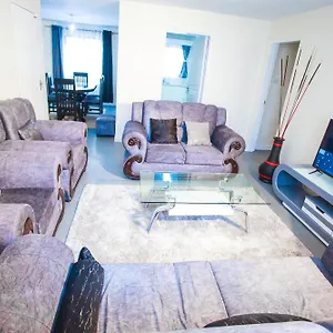 Apartman Nyayo Estate Embakasi - Rosewood Furnished