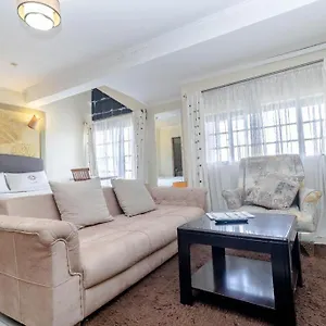 Mvuli Suites, Sunyee Studio
