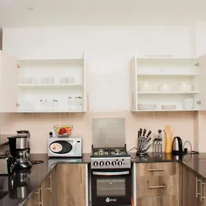 Rosewood Homes 아파트