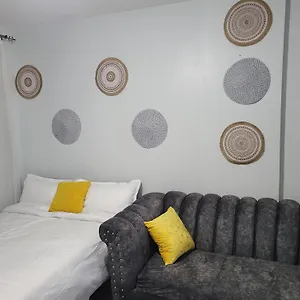 Vivi Gray ,muthiga, Waiyaki Way Apartment *