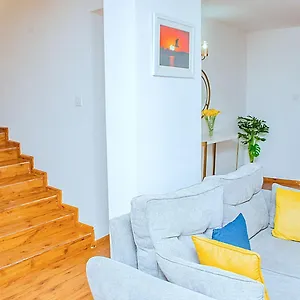 Riverside Luxe Loft * Nairobi