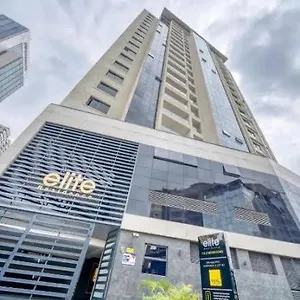 Elite 7 Star Luxe With Gym And Pool Next To Jw Marriott, Westlands Airport Shuttle, Luggage Storage Available Apartment Nairobi