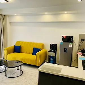 1 Bedroom Flat With Private Balcony, Netflix, Washing Machine & Gym In Kilimani * Nairobi