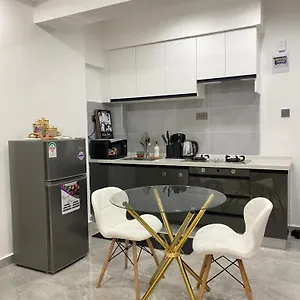 Cozy 1 Bedroom In Kilimani With Gym And Fast Wi-fi Apartment *