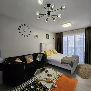 Studio With Balcony By Jeyem -othaya Road Kileleshwa Apartment