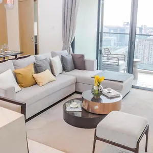 Zuri Homes 아파트