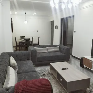 Apartment Cozy 2 Bedroom