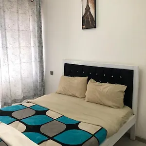 Apartment Charming Bedsitter In Kilimani
