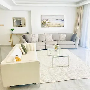Executive Vibrant View Three Bedroom With Swimming Pool,mordern Equipped Gym Free Parking Space And, Child Play Area And Comforting Rooftop With Views *