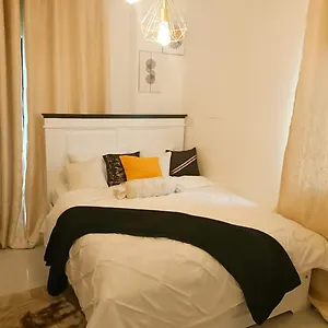 Cozy And Luxurious Apartman