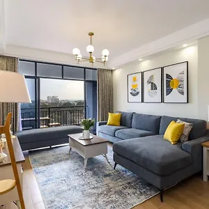 2br With Lovely Views, Balcony, Gym&pool Apartment *