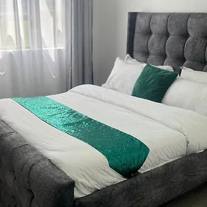 Charming 2br Haven Near Yaya In Kilimani Apartment *