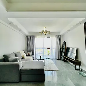 Apartment Urban Tranquil Haven Riverside Drive
