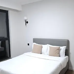 2 Bed Near Airport