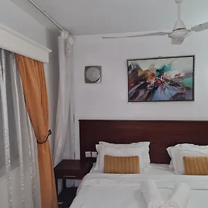 Pridehomes124 4*