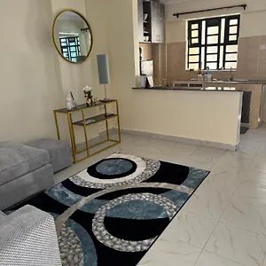 Rues Triple R Ruaka Apartment