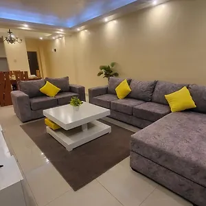 Equator - Nairobi, Kenya Apartment