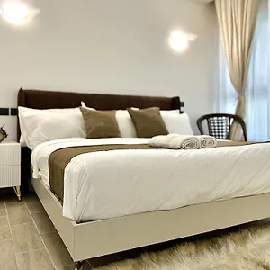 Luxurious In Lavington Aparthotel *
