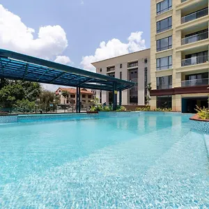 Luxe Place With Pool,gym,mini Mart In Yaya Center * Nairobi