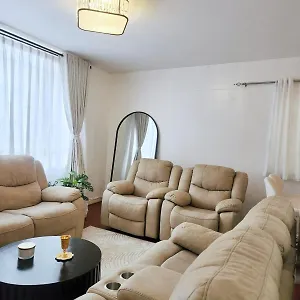 Prime Location On East Raphta Rd Lägenhet