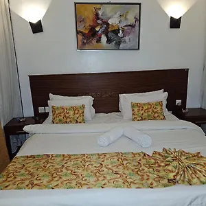 Apartment Lantana Suites