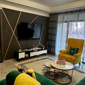 Chic,stylish & Inviting 3br Getaway In Kilimani Apartment *