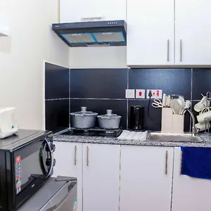 Hedgerow Jkia Airport View Place Apartament